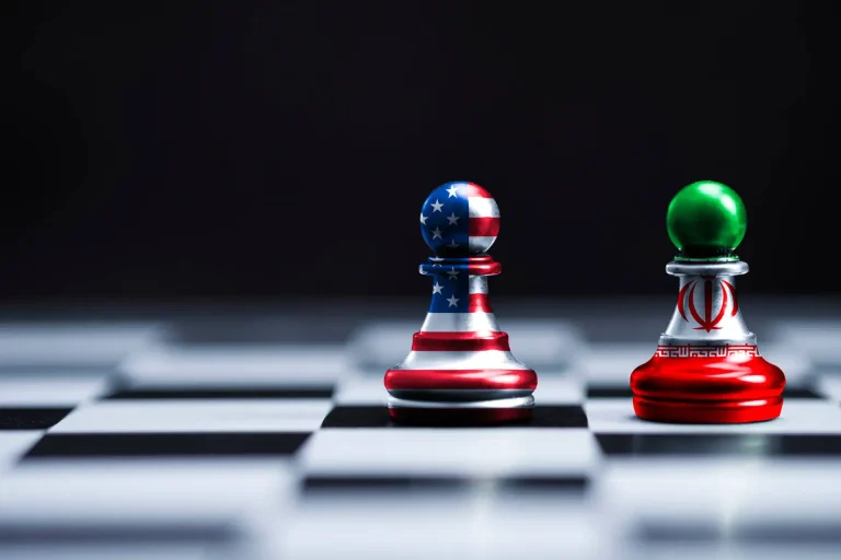 Skutki długotrwałej blokady cieśniny Ormuz dla kursów walut