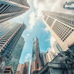 Jak trwałe zarządzanie cieśniny Ormuz przez Iran i Oman wpłynie na amerykańskie finanse?